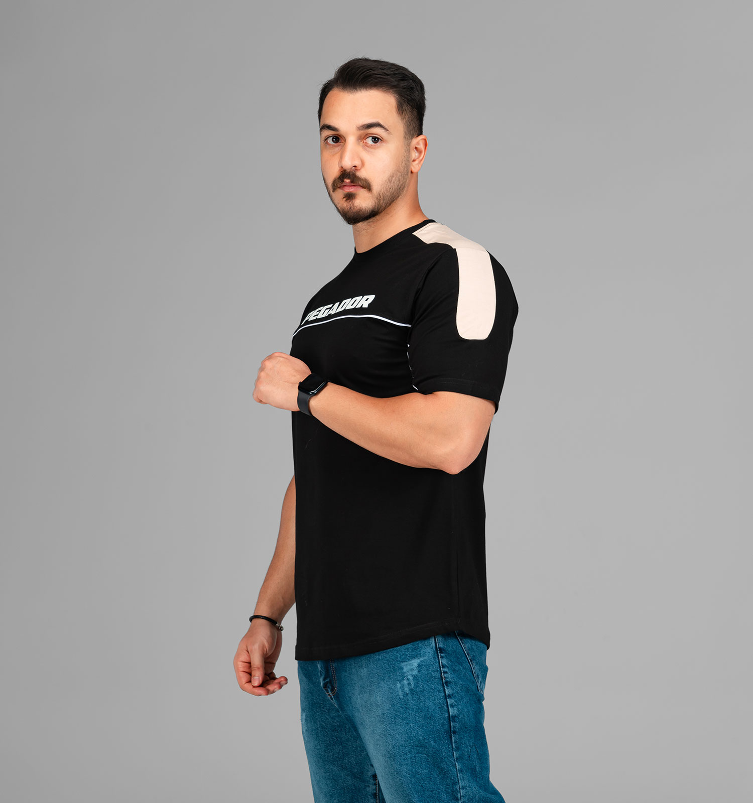 تیشرت pegador یقه گرد مردانه مشکی نخ پنبه طرح دار مدل 47578