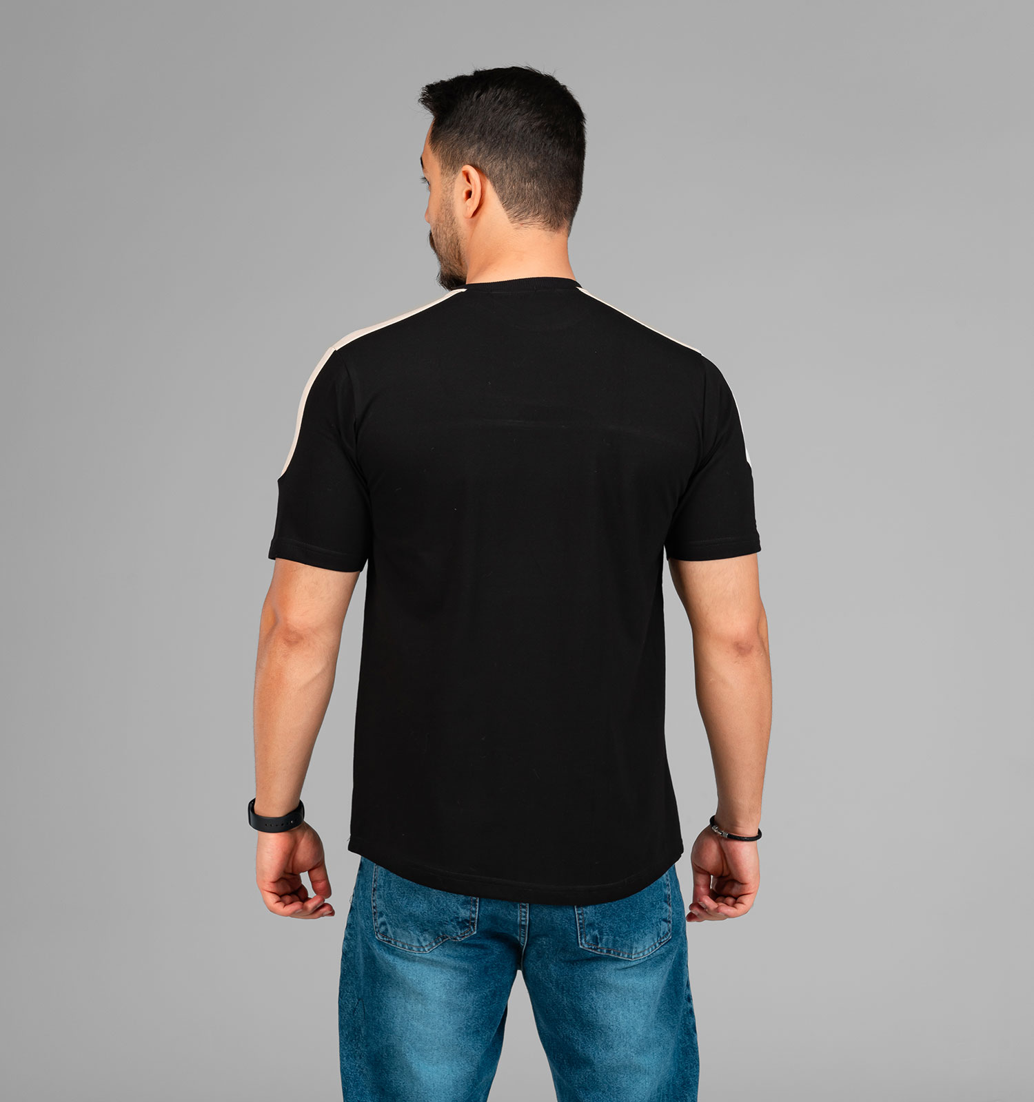 تیشرت pegador یقه گرد مردانه مشکی نخ پنبه طرح دار مدل 47578