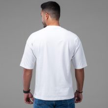 تیشرت یقه گرد مردانه باکسی سفید نخ پنبه طرح دار مدل 48154